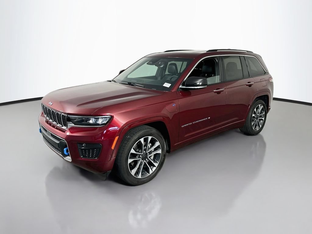 Used 2022 Jeep Grand Cherokee Overland AWD/4WD image 3