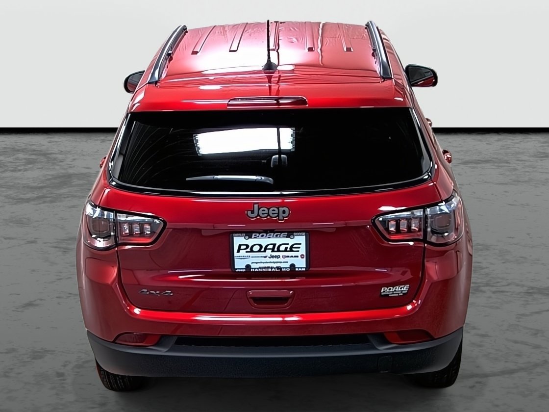 New 2026 Jeep Compass Latitude image 3