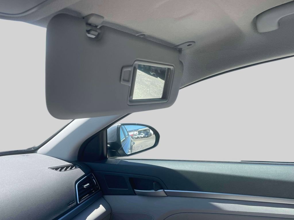 Used 2018 Hyundai Elantra SEL FWD image 31