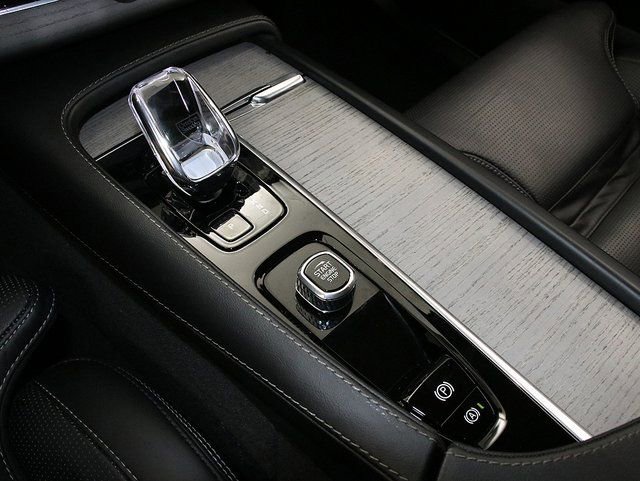 Used 2024 Volvo XC90 T8 Ultimate w/ Protection Package Premier image 24