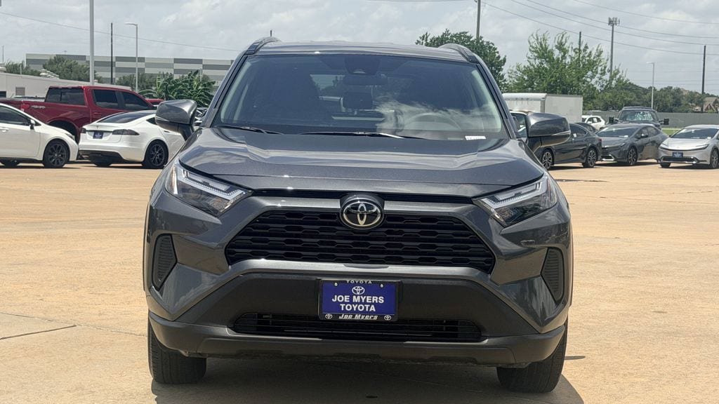 Used 2025 Toyota RAV4 XLE FWD image 3