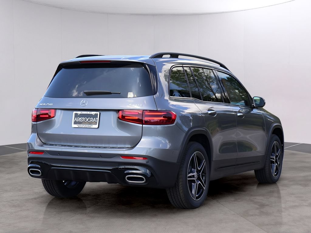 New 2026 Mercedes-Benz GLB 250 4MATIC image 7