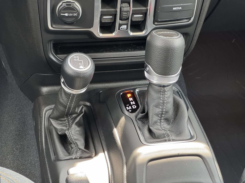 New 2026 Jeep Gladiator Sport AWD/4WD image 21