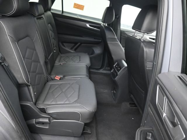 Used 2024 Volkswagen Atlas Cross Sport SE image 8