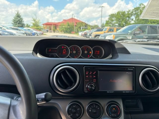 Used 2012 Scion xB FWD image 10