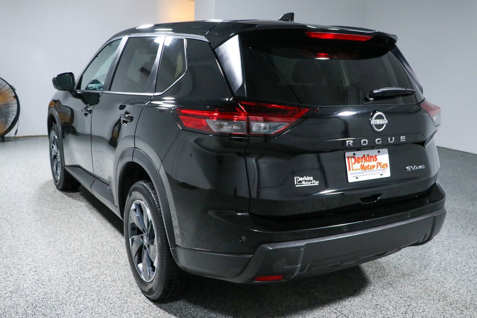 Used 2024 Nissan Rogue SV AWD/4WD image 9