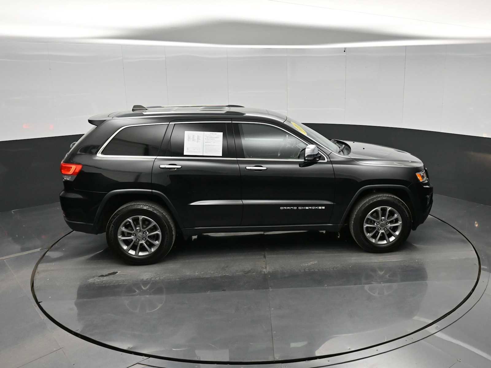 Used 2016 Jeep Grand Cherokee Limited AWD/4WD image 28