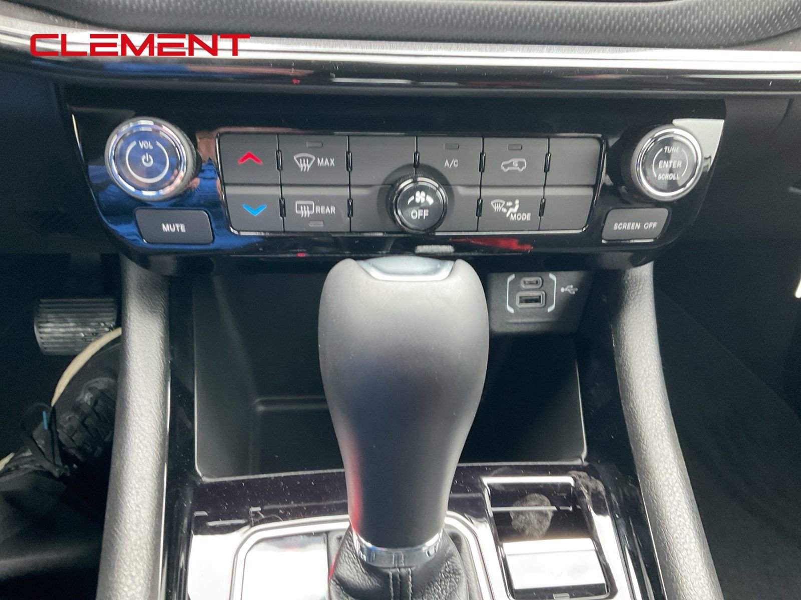 New 2026 Jeep Compass Latitude image 12