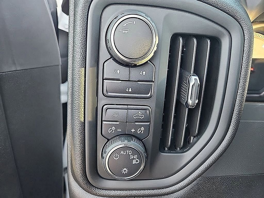New 2025 Chevrolet Silverado 2500 Custom w/ Custom Value Package image 22