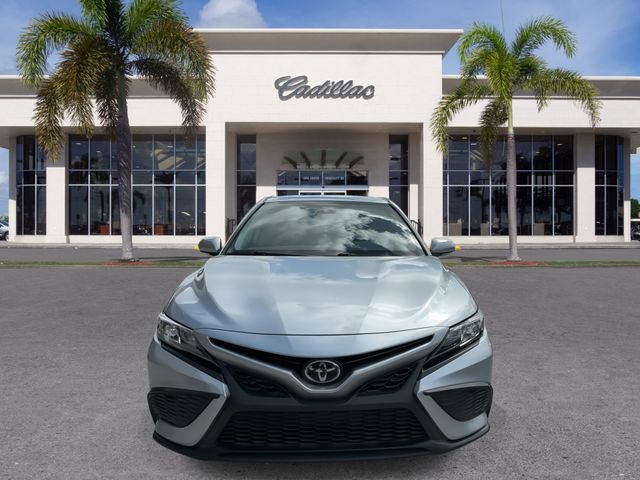 Used 2024 Toyota Camry SE image 4