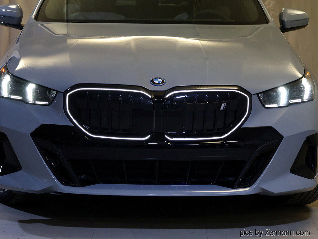 Used 2026 BMW i5 eDrive40 w/ M Sport Package AWD/4WD image 6