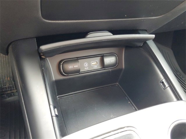 Certified 2020 Kia Sorento LX image 24