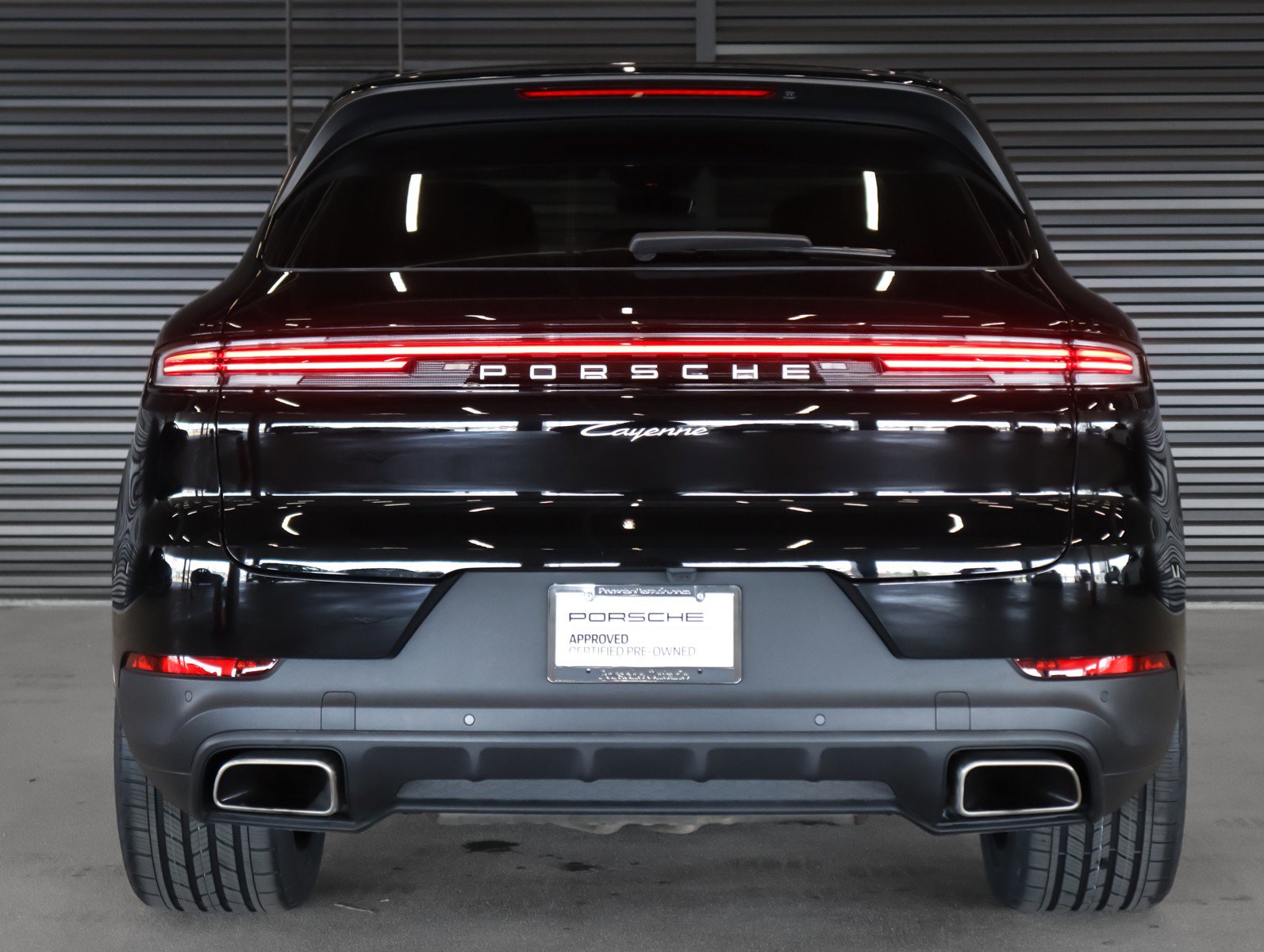 Used 2024 Porsche Cayenne AWD/4WD image 9