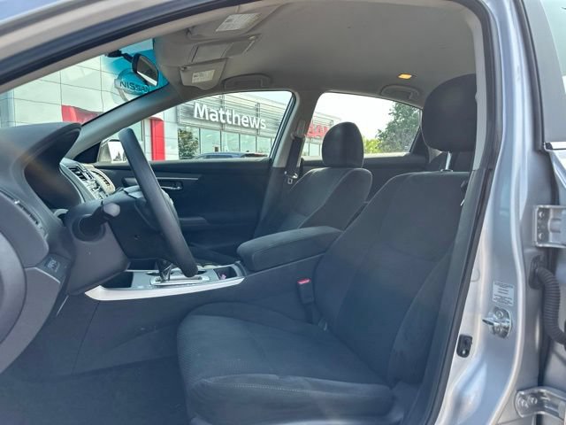 Used 2015 Nissan Altima 2.5 S w/ Power Driver Seat Package FWD image 11