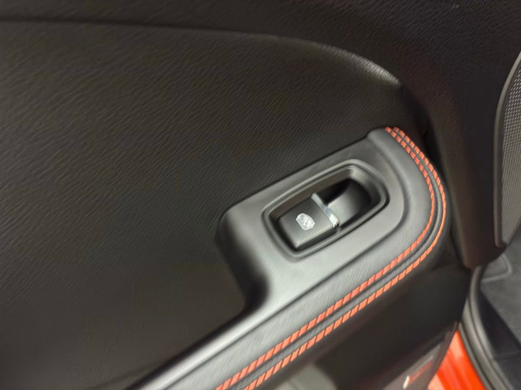 Used 2023 Porsche Macan w/ Premium Package Plus image 37