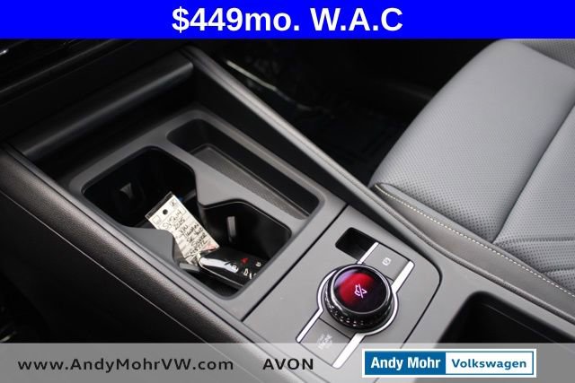 Used 2025 Volkswagen Tiguan SE AWD/4WD image 39