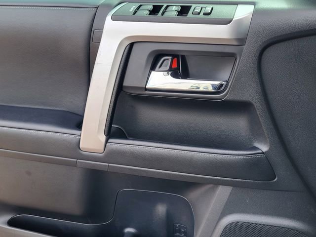 Used 2021 Toyota 4Runner SR5 Premium image 13