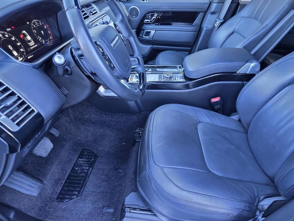 Used 2020 Land Rover Range Rover HSE image 6