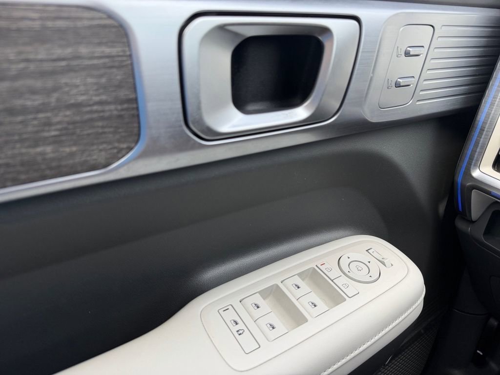 Used 2025 Hyundai Santa Fe Calligraphy image 22