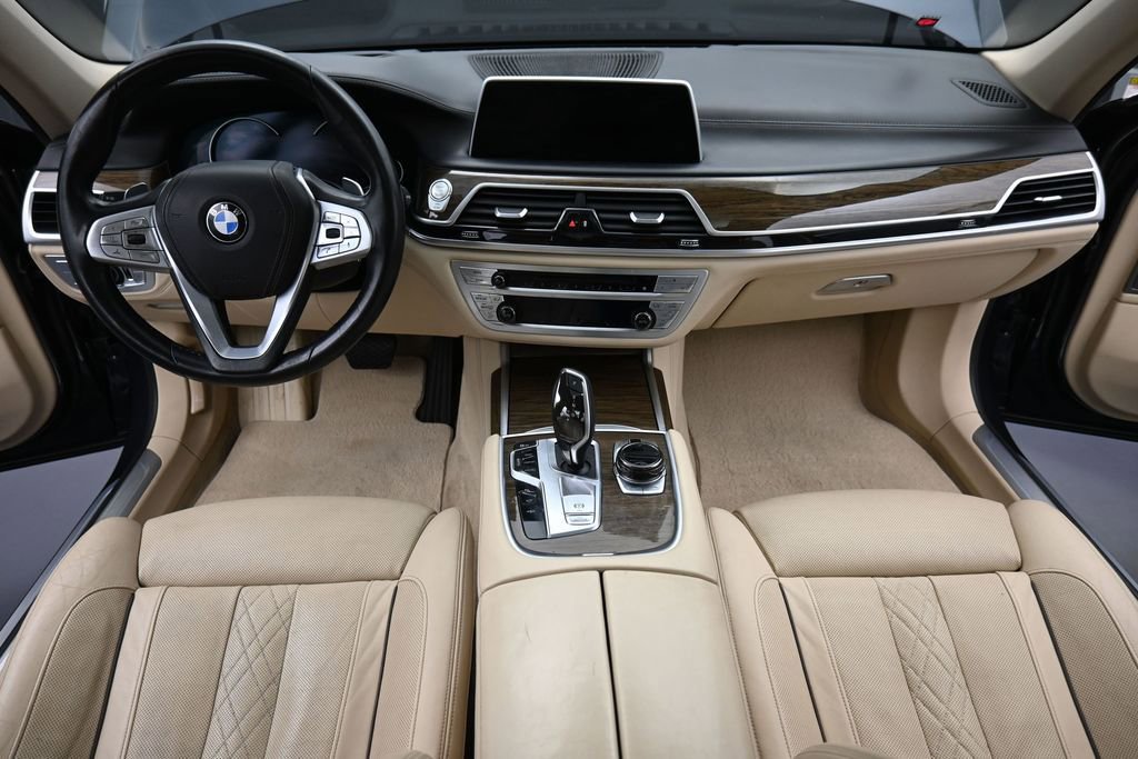 Used 2016 BMW 740i RWD image 13