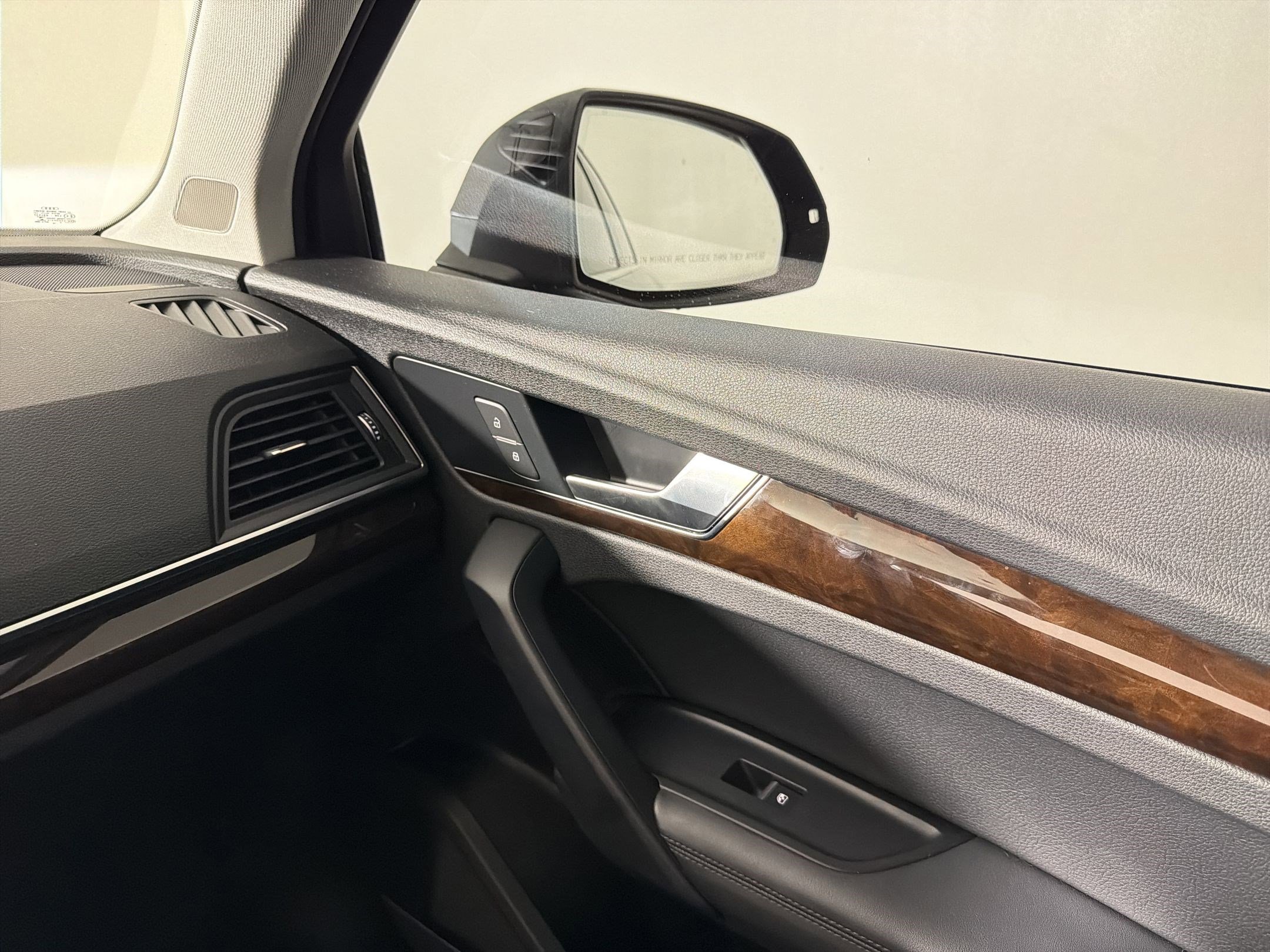Used 2019 Audi Q5 2.0T Premium Plus AWD/4WD image 28
