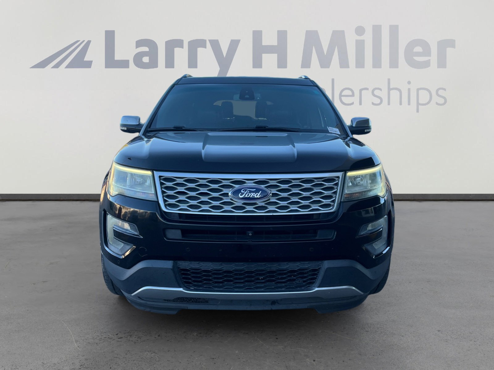 Used 2016 Ford Explorer Platinum image 8