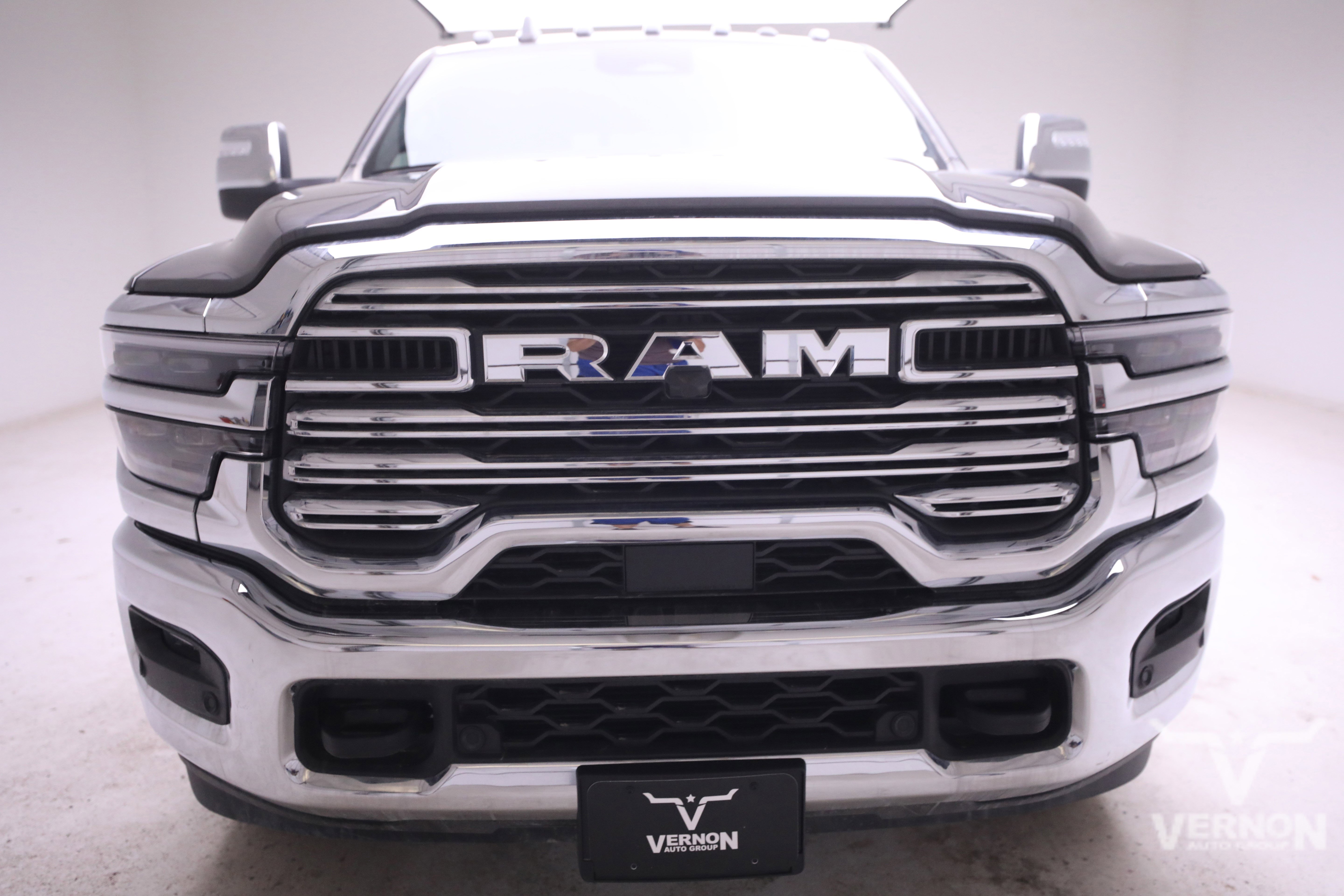 New 2025 RAM 3500 Laramie image 8