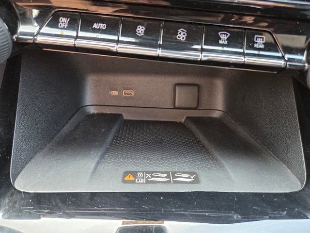 Used 2024 Chevrolet Traverse RS AWD/4WD image 32