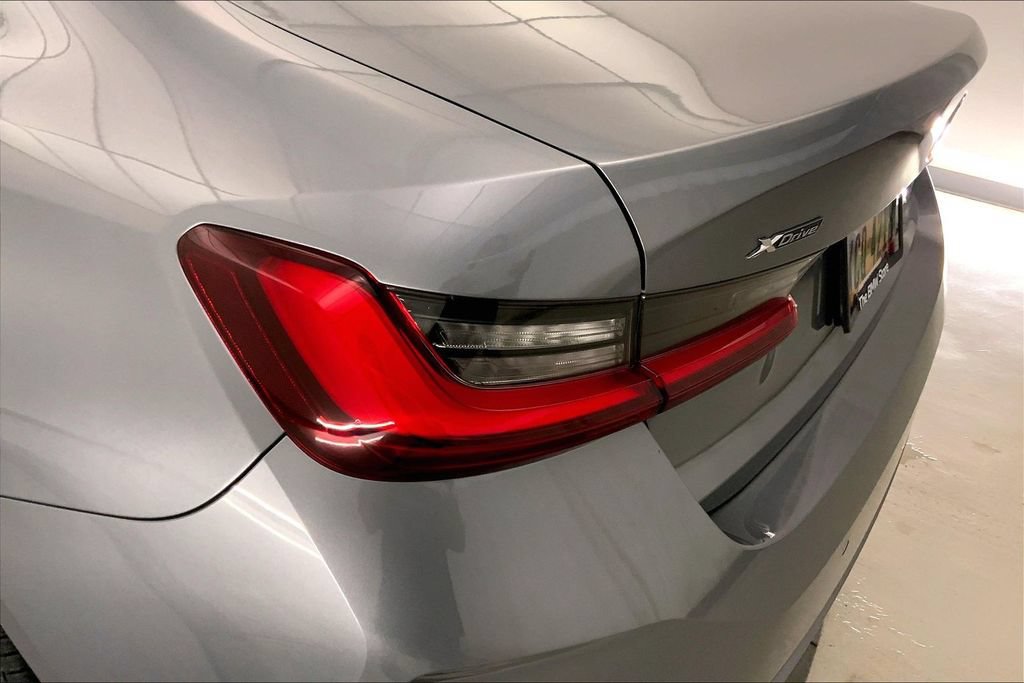 Used 2023 BMW 330i xDrive Sedan w/ Premium Package AWD/4WD image 28