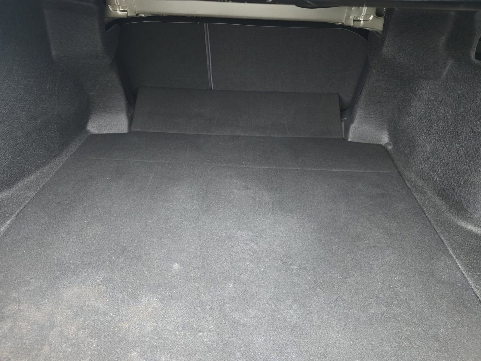 Used 2023 Toyota Camry SE image 19