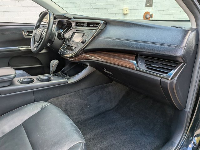 Used 2014 Toyota Avalon XLE image 19