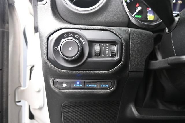 Used 2022 Jeep Wrangler Unlimited Rubicon 4xe w/ Cold Weather Group AWD/4WD image 14