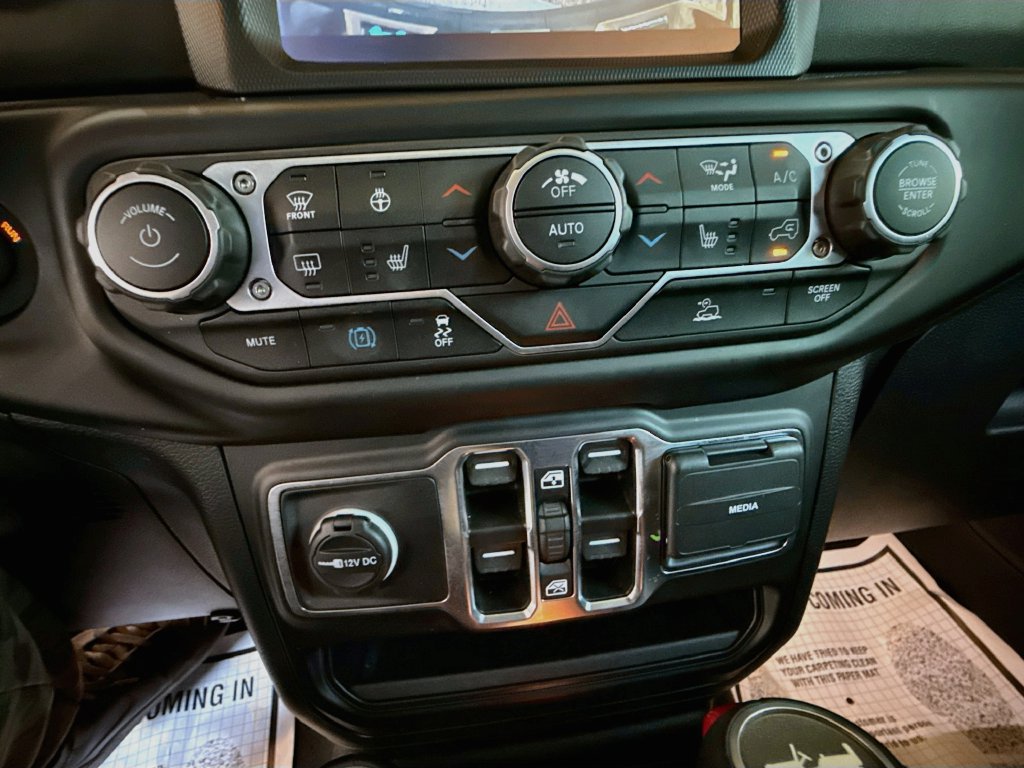 Certified 2023 Jeep Wrangler Unlimited Sahara w/ Cold Weather Group AWD/4WD image 17