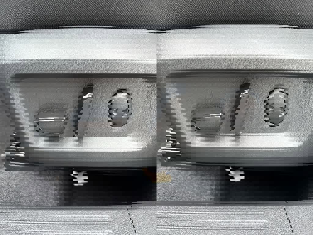 New 2026 Nissan Rogue SV image 12