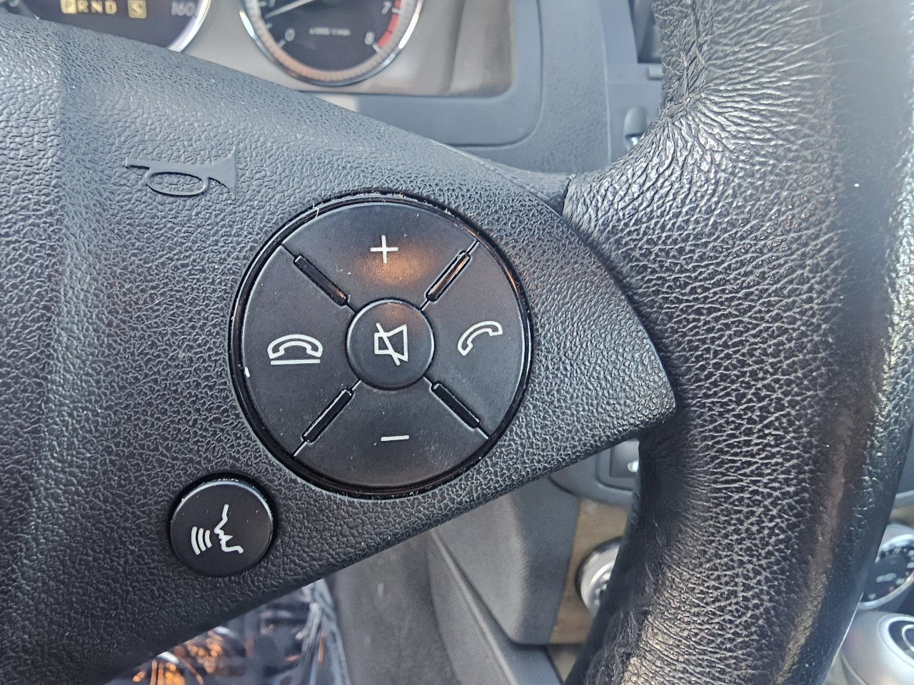 Used 2009 Mercedes-Benz C 350 Sport image 16