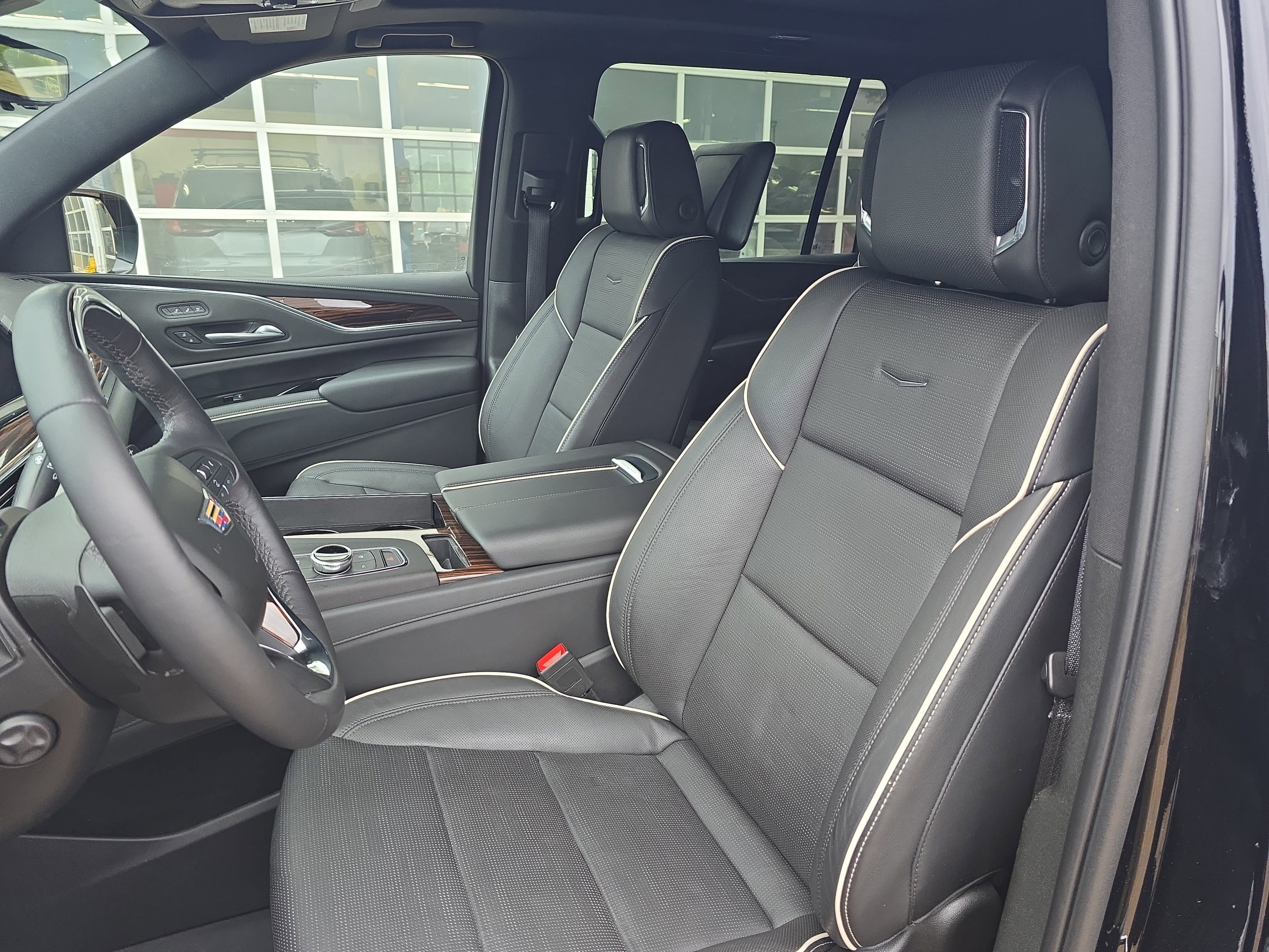 Certified 2023 Cadillac Escalade ESV Premium Luxury w/ LPO, Floor Liner Package AWD/4WD image 16