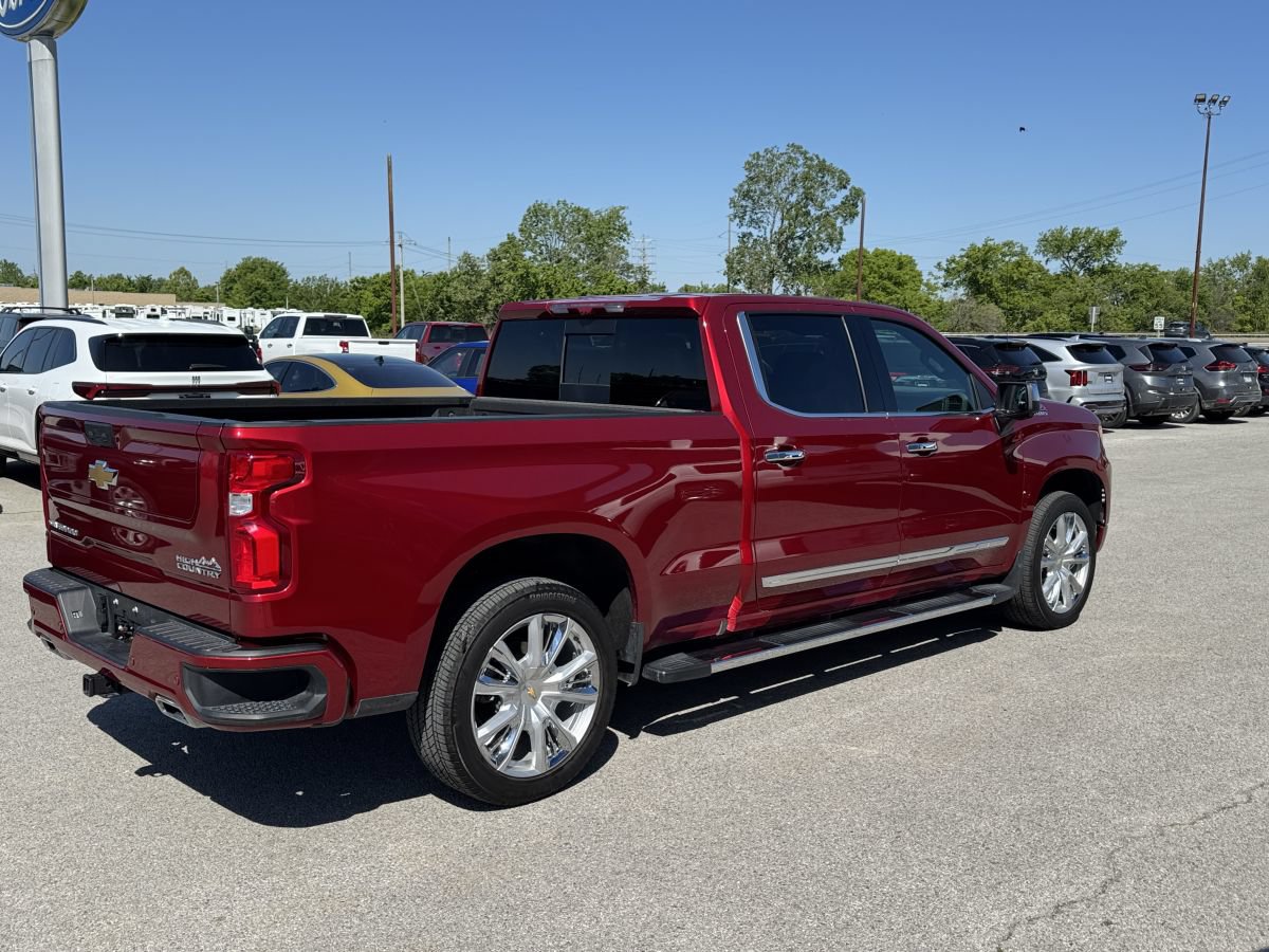 Used 2026 Chevrolet Silverado 1500 High Country w/ Technology Package AWD/4WD image 6
