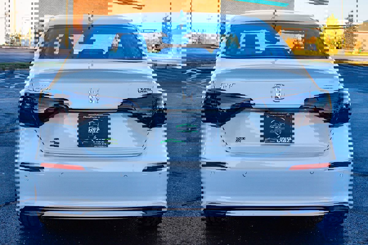 Used 2023 Honda Civic Touring image 8