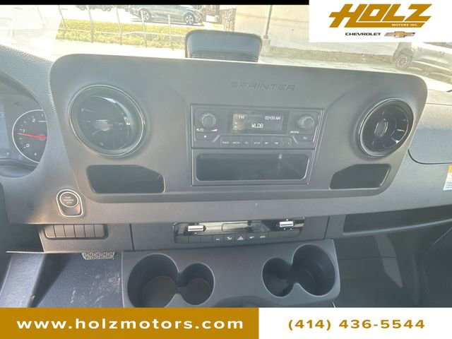 Used 2025 Mercedes-Benz Sprinter 2500 image 11