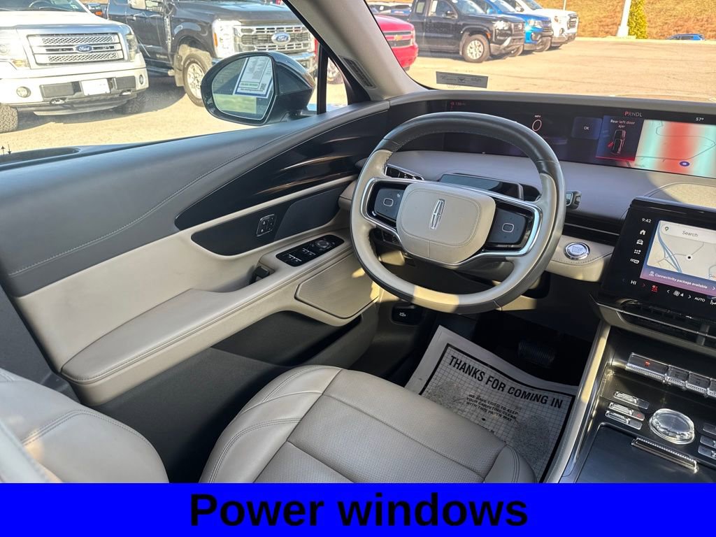Used 2024 Lincoln Nautilus Premier AWD/4WD image 10