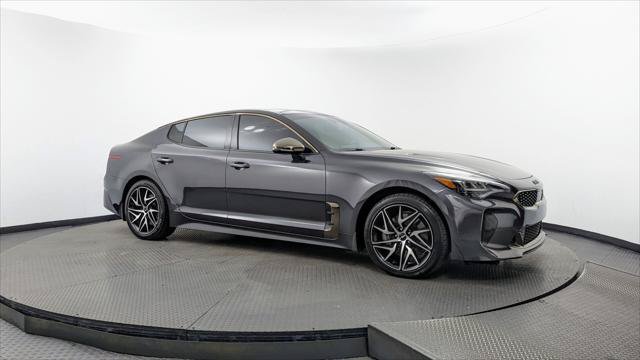 Used 2023 Kia Stinger GT-Line w/ Sun & Sound Package RWD image 11