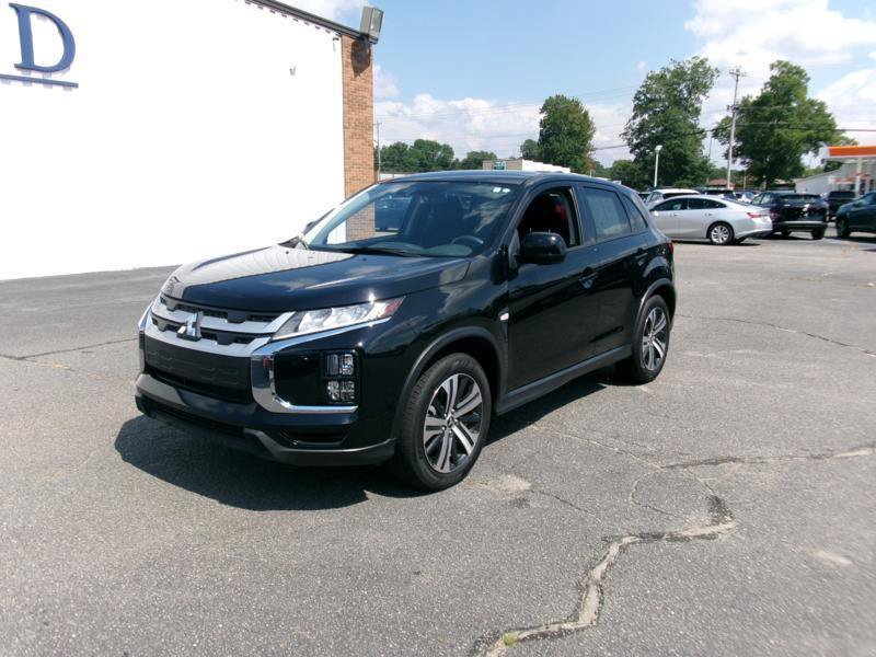 Used 2025 Mitsubishi Outlander Sport ES AWD/4WD image 2