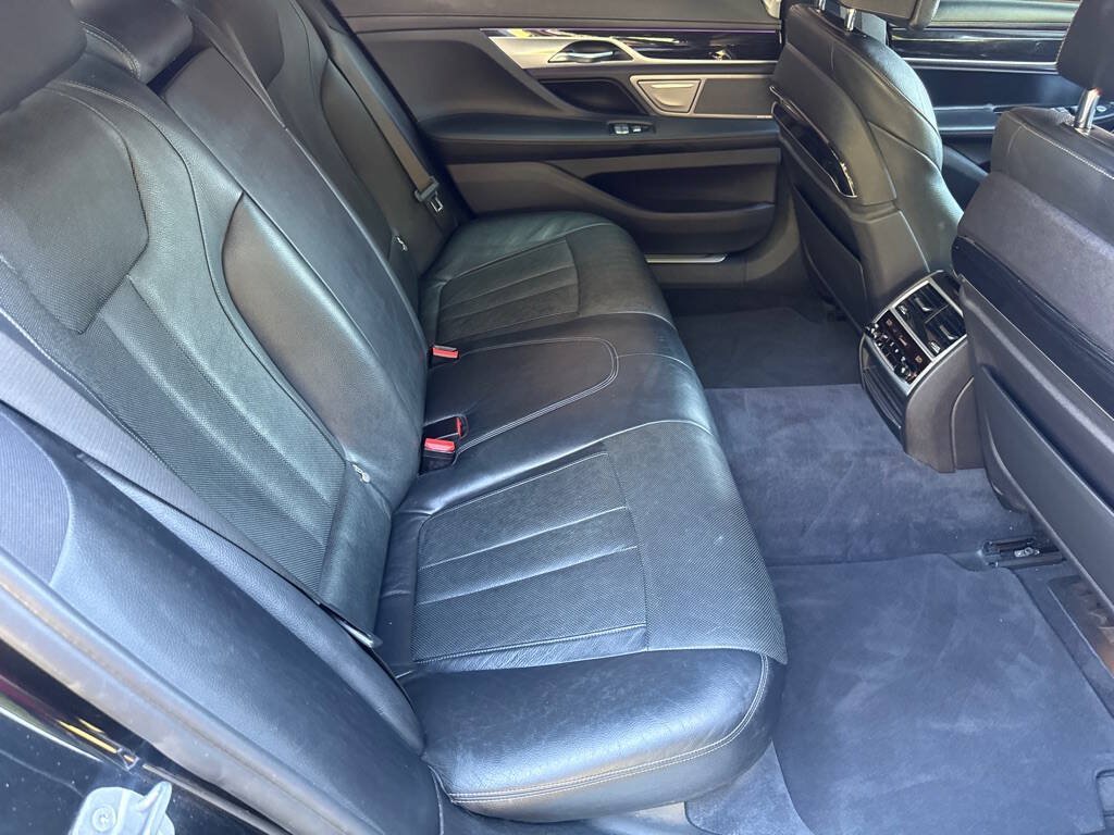 Used 2019 BMW 740i xDrive w/ Executive Package AWD/4WD image 12