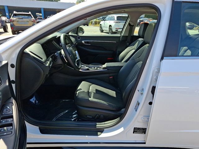Used 2023 Hyundai Sonata Limited w/ Cargo Package image 17