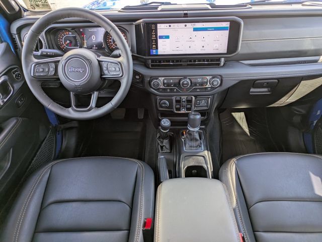 Certified 2025 Jeep Gladiator Sport AWD/4WD image 9