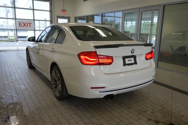 Used 2018 BMW 330i xDrive Sedan AWD/4WD image 11