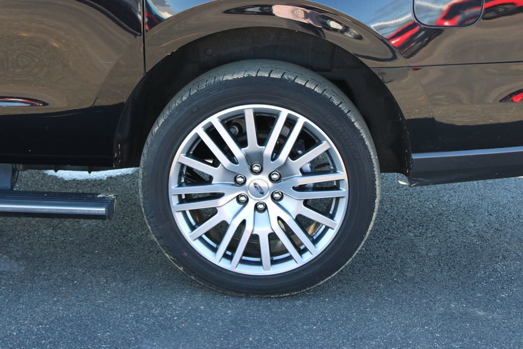 Used 2024 Ford Expedition Max Limited image 18