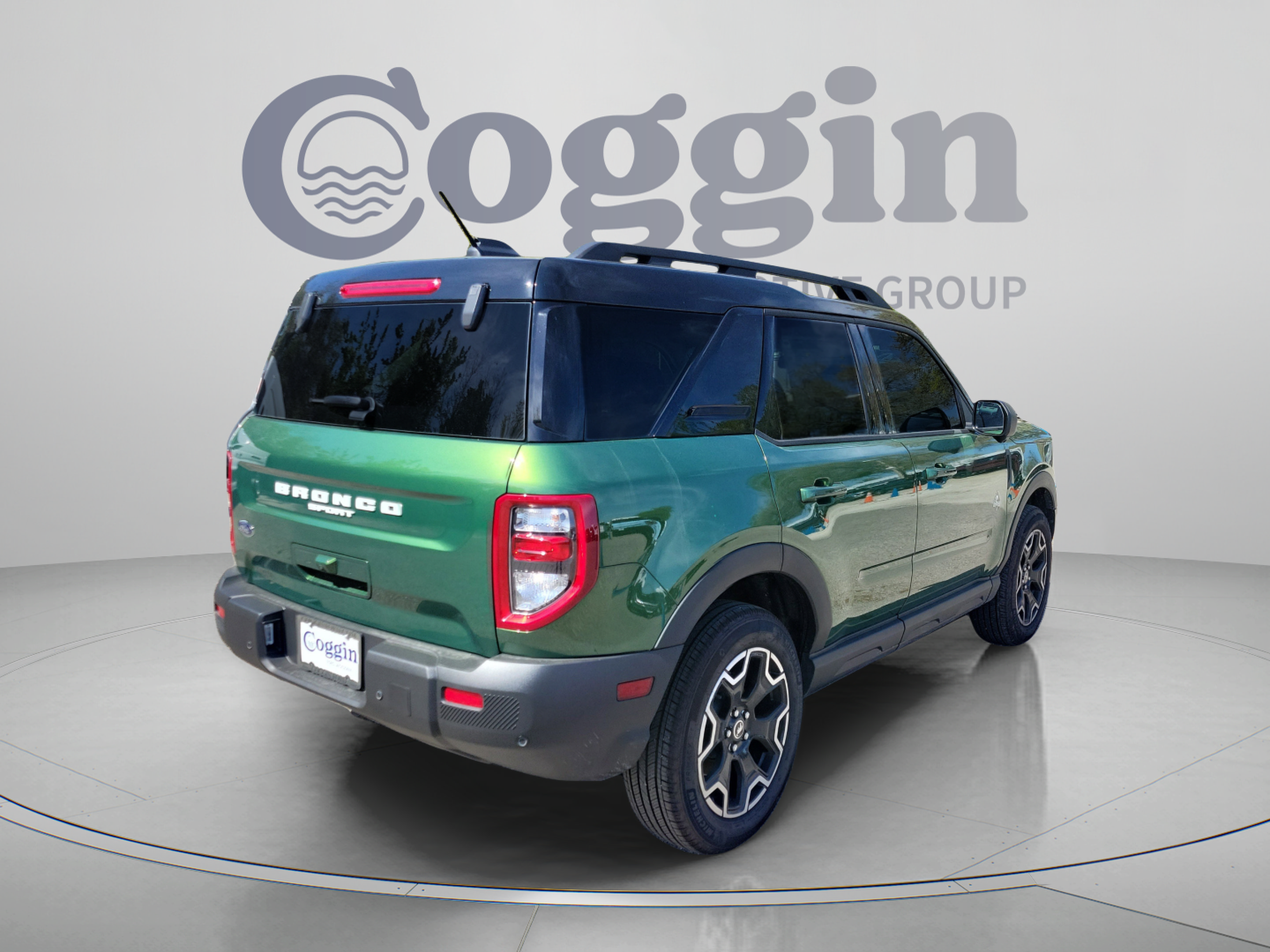 New 2025 Ford Bronco Sport Outer Banks w/ Outer Banks Tech Package+ AWD/4WD image 3