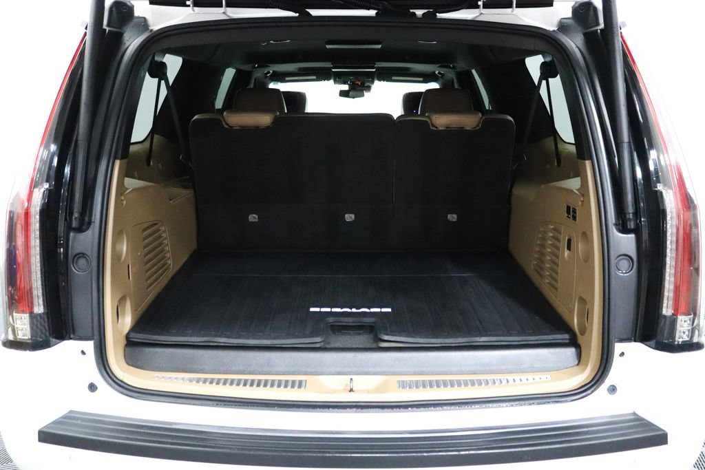 Used 2019 Cadillac Escalade ESV Platinum AWD/4WD image 37