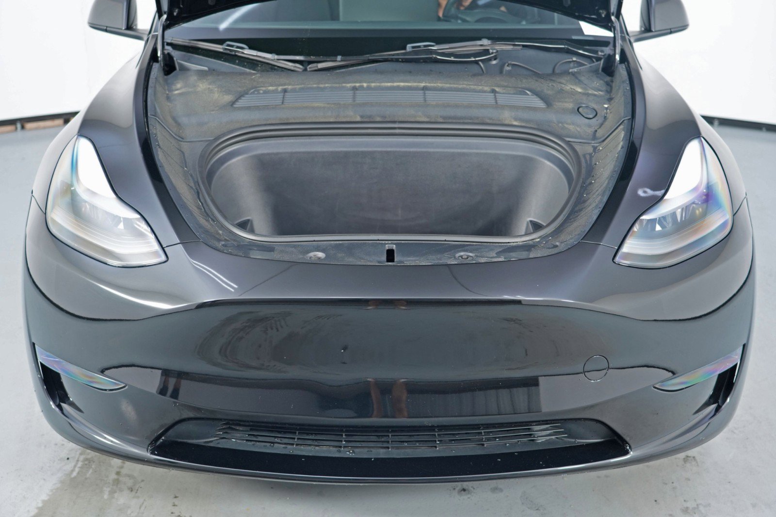 Used 2024 Tesla Model Y 2WD image 8
